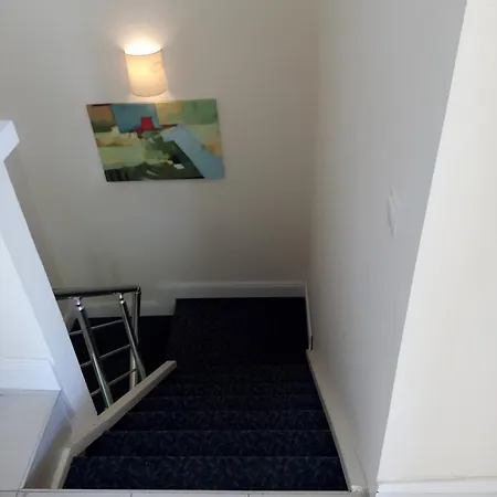 Apartahotel Address 4*