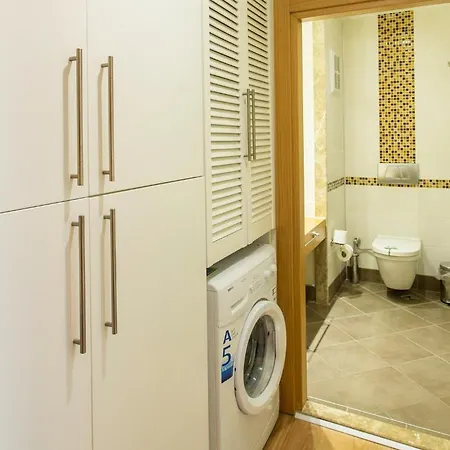 Apartahotel Address 4*